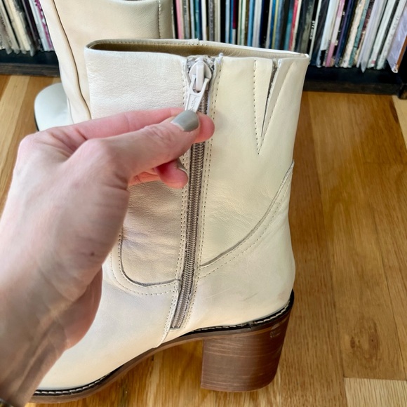 Women’s Size 9 White Block Heel Zip Bootie by Patina Portland Leatherr - Picture 3 of 8